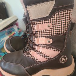 Girl Snow Boots Size 2