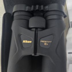 Nikon Prostaff P7 8x42mm Binoculars 
