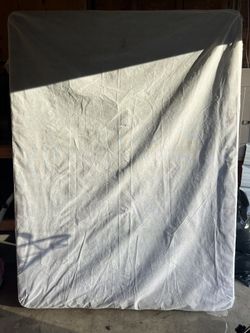 Queen Size Box Spring - perfect Condition