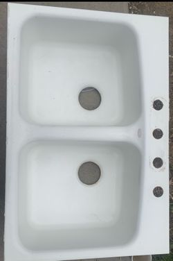 White Ceramic Kitchen Sink