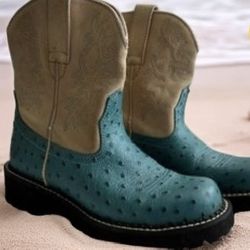 Ariat Women’s Boots Size 8 New 