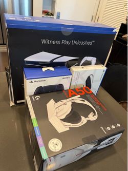 Ps5 pro, Astro A50 headset, dual sense controller, game stand