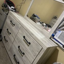 King Size Headboard With Bottom Metal Frame And Dresser With Mirror