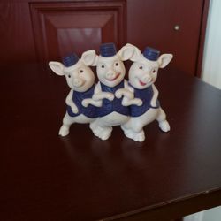 3 Little  Pigs From Shrek Forever McDonaldsToys