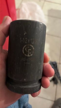 6 point 1 1/2 in , 1in drive impact socket