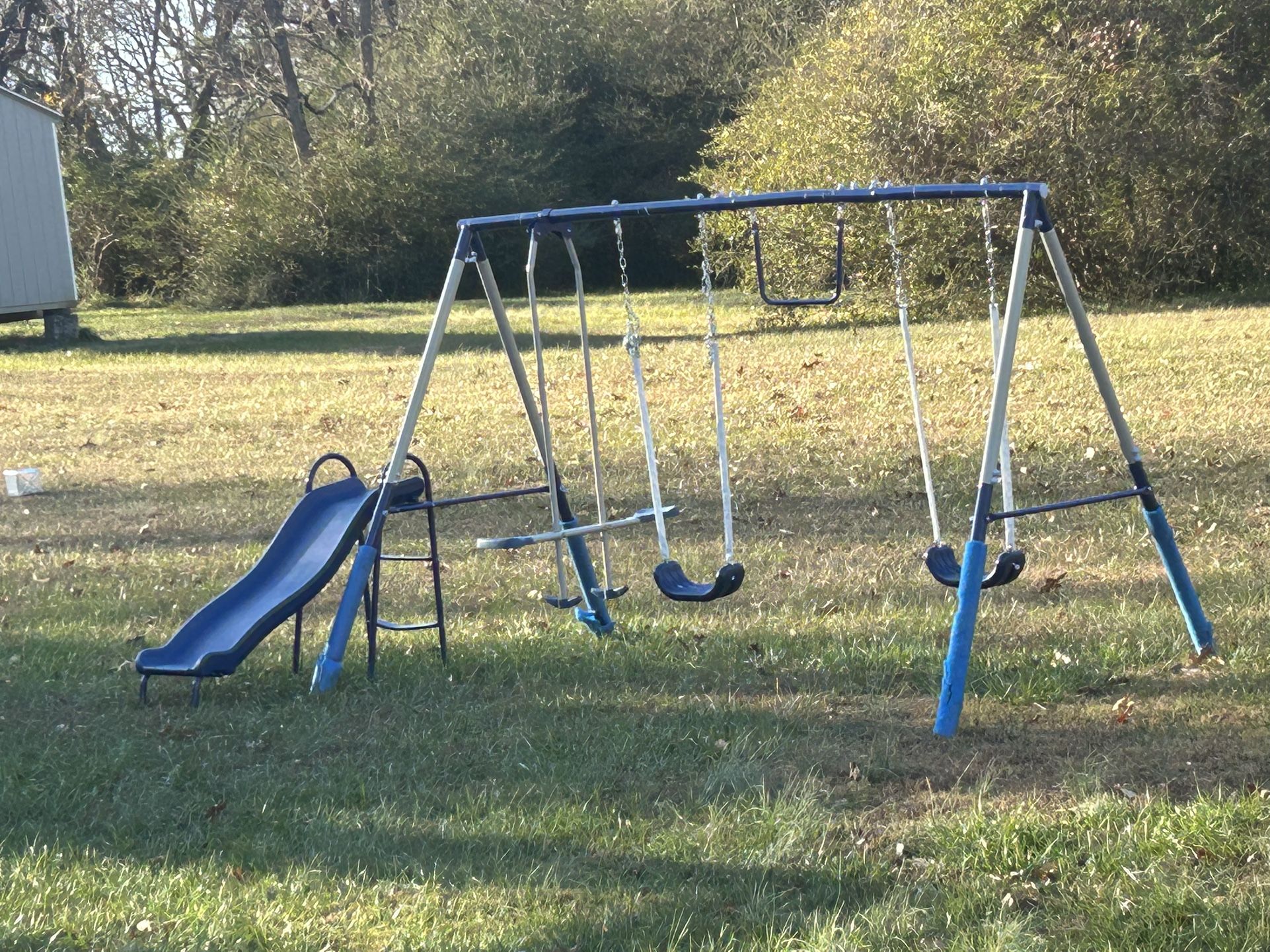 Swing set