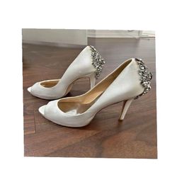actually bar Event Fashion Shine with Sophisticated and Modern Styles