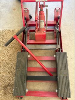 Hydraulic motor cycle jack