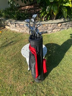 Low Cost Gd. Cond. 14 Complete  Golf Club Set W/ Bag