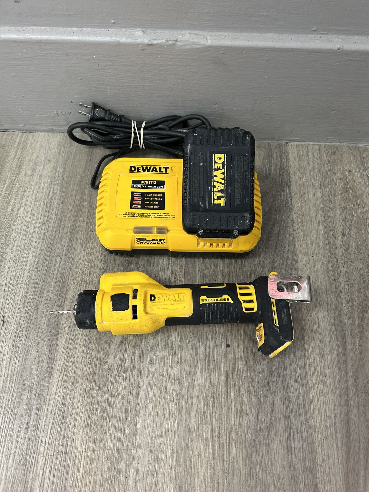 Dewalt Cut Out Tool DCE555