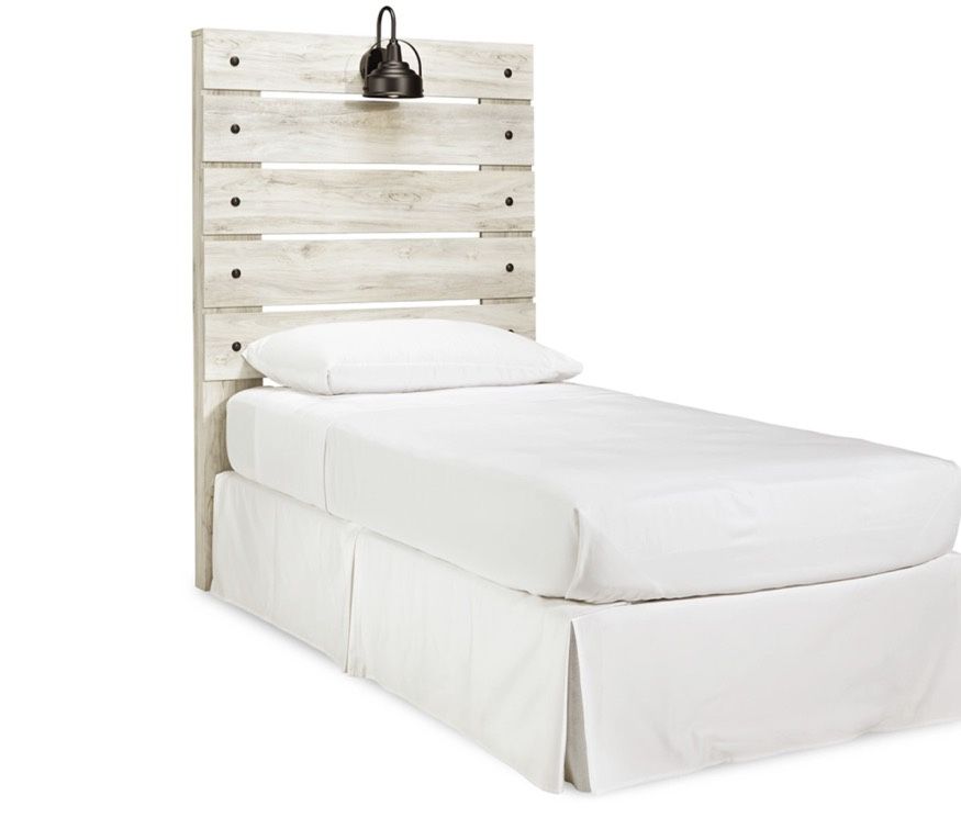 2 Twin Beds - headboard and Mattress 