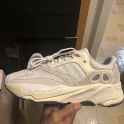 Adidas Yeezy Boost 700 Analog 