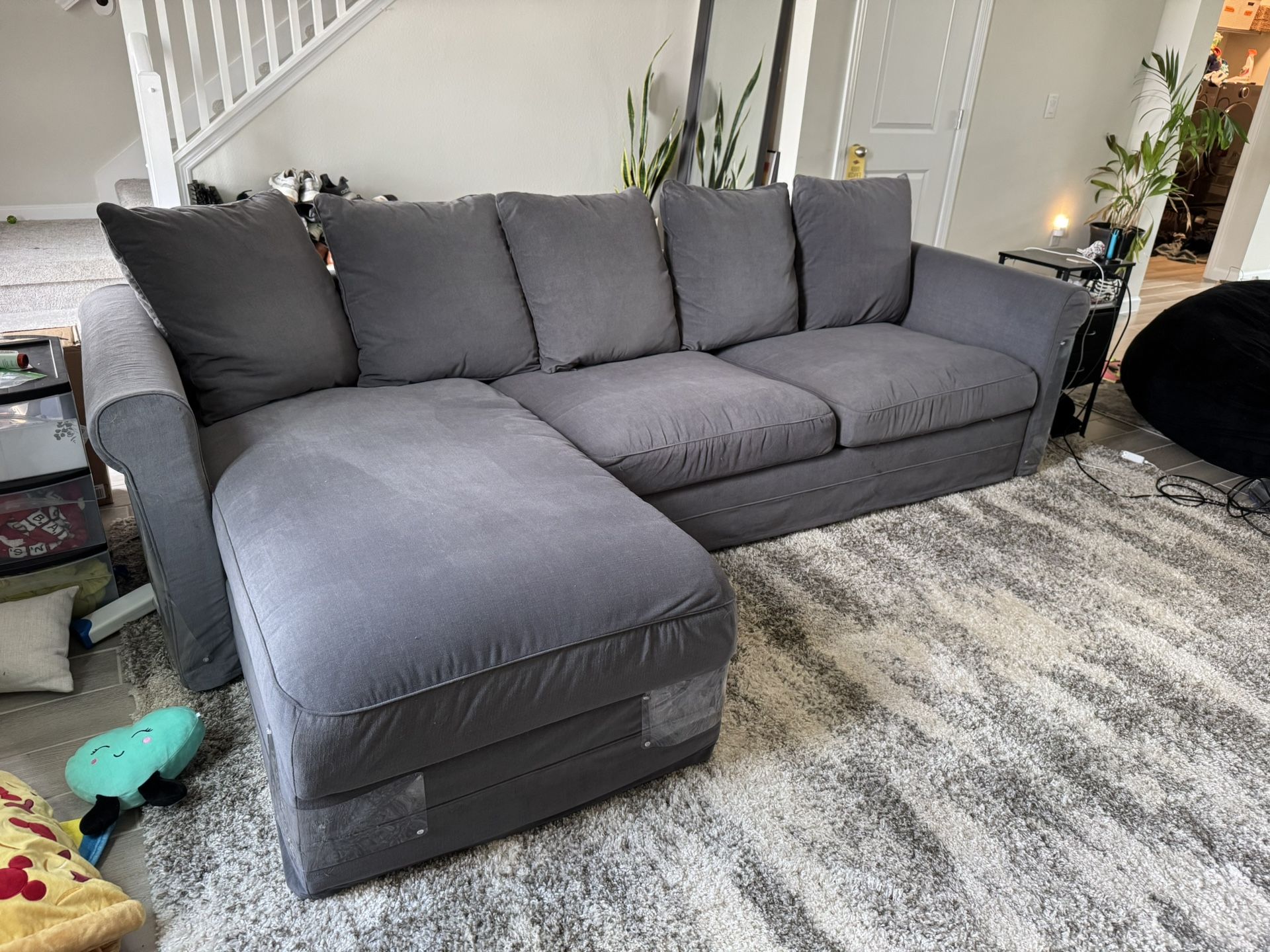 Sectional pullout Couch for Sale