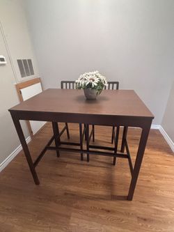 Counter Height Dining Table with Chairs