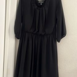 Women’s Dress M