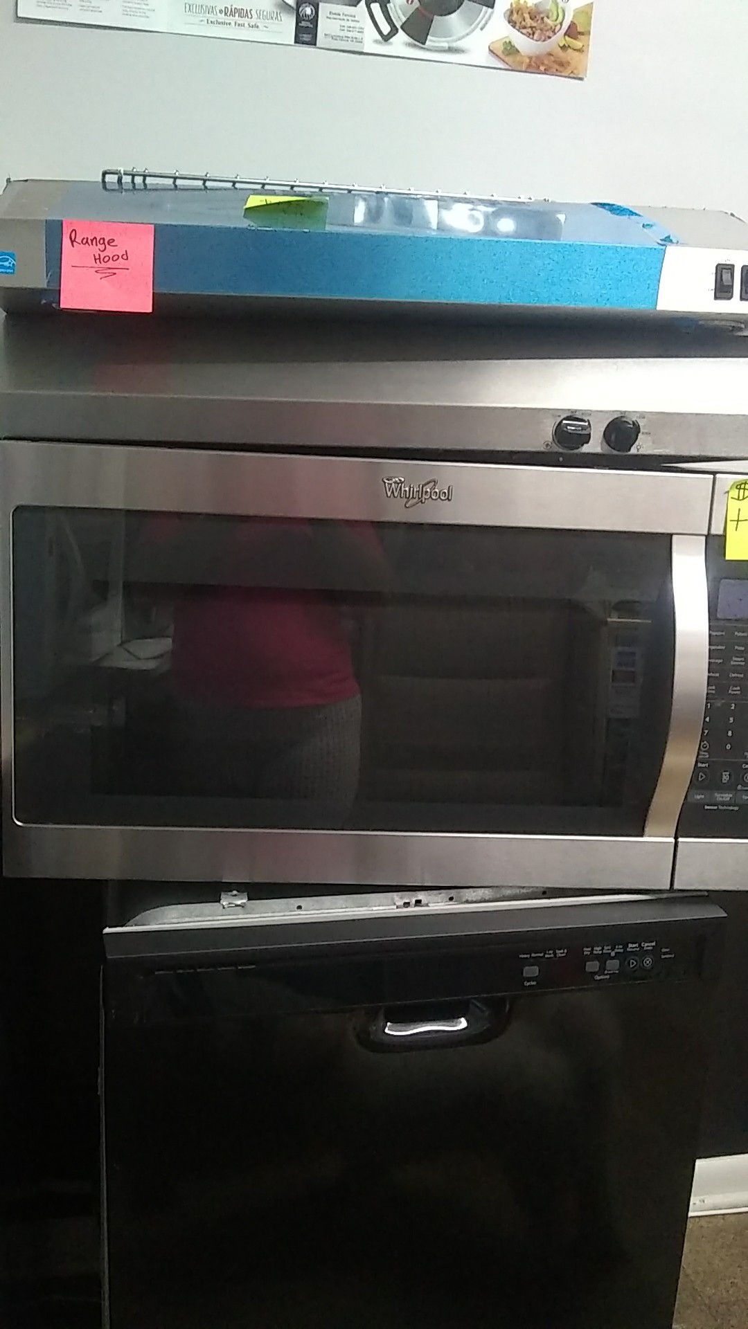 Whirlpool microwave oven brand new