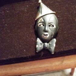 Brooch