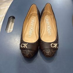 Women Size 7 Calvin Klein Flats