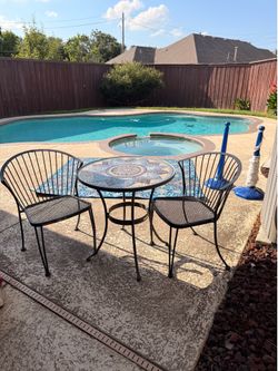 Pool box and table and 2 chairs