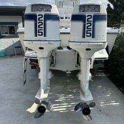 Evinrude Twin Boat Motor 225