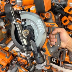 Ridgid 18v Cordless 6-1/2 Circular Saw tool Only 