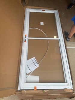 White right hand storm door