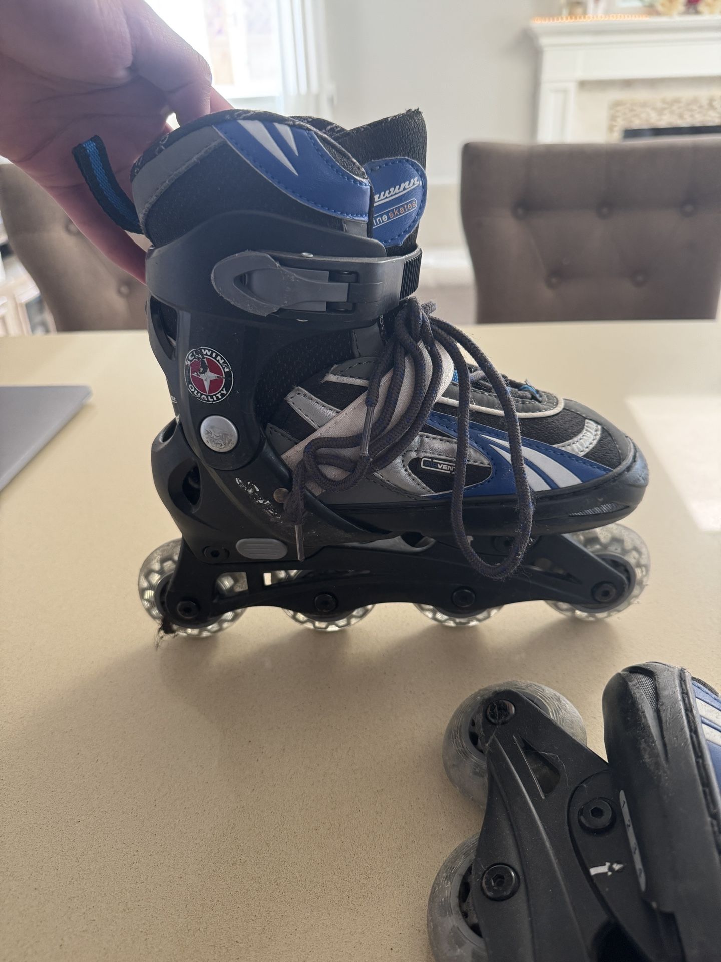 Adjustable Kids Inline Roller Blades Size 1-4 | Great Condition πΌ