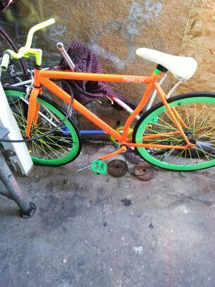 GoMax Fixie Bike