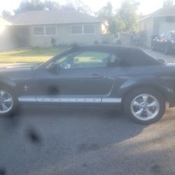 2007 Convertible Mustang