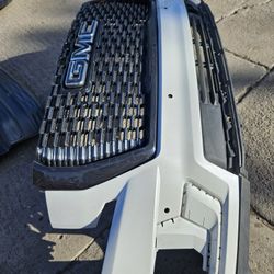 Gmc Yukon Front Bumper Oem 