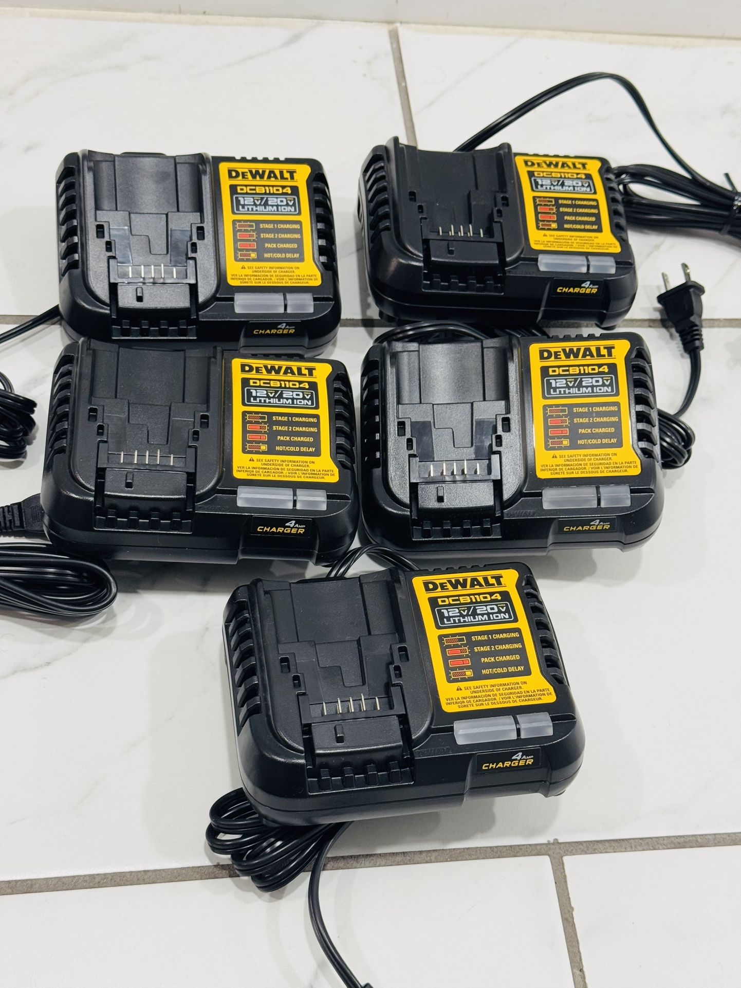 Dewalt 12v Max / 20v Max Lithium Charger (New)