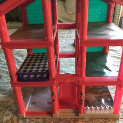 Small Doll House 