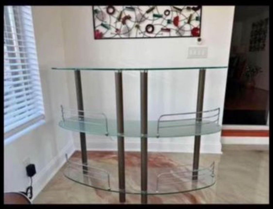 Like New 3 Tier Glass Bar Table Comes With Stools