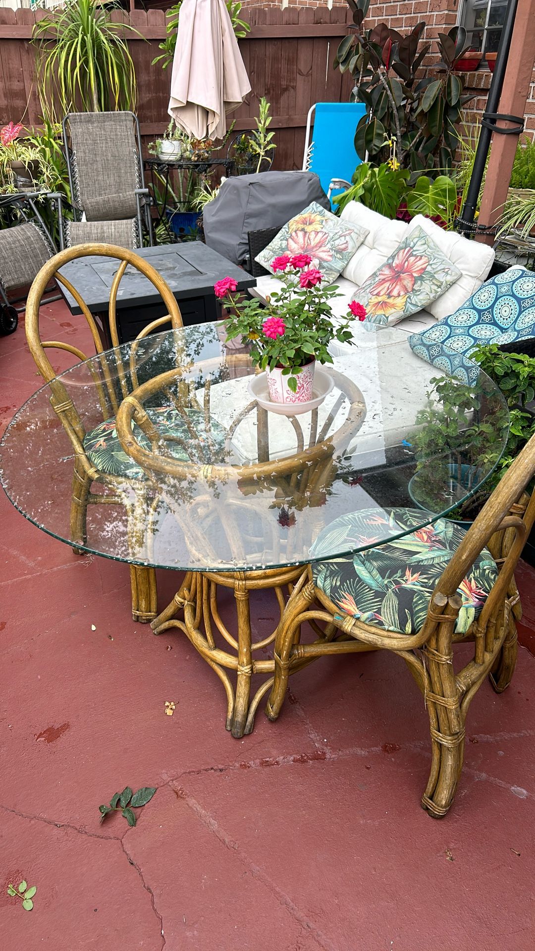 Table 2chairs