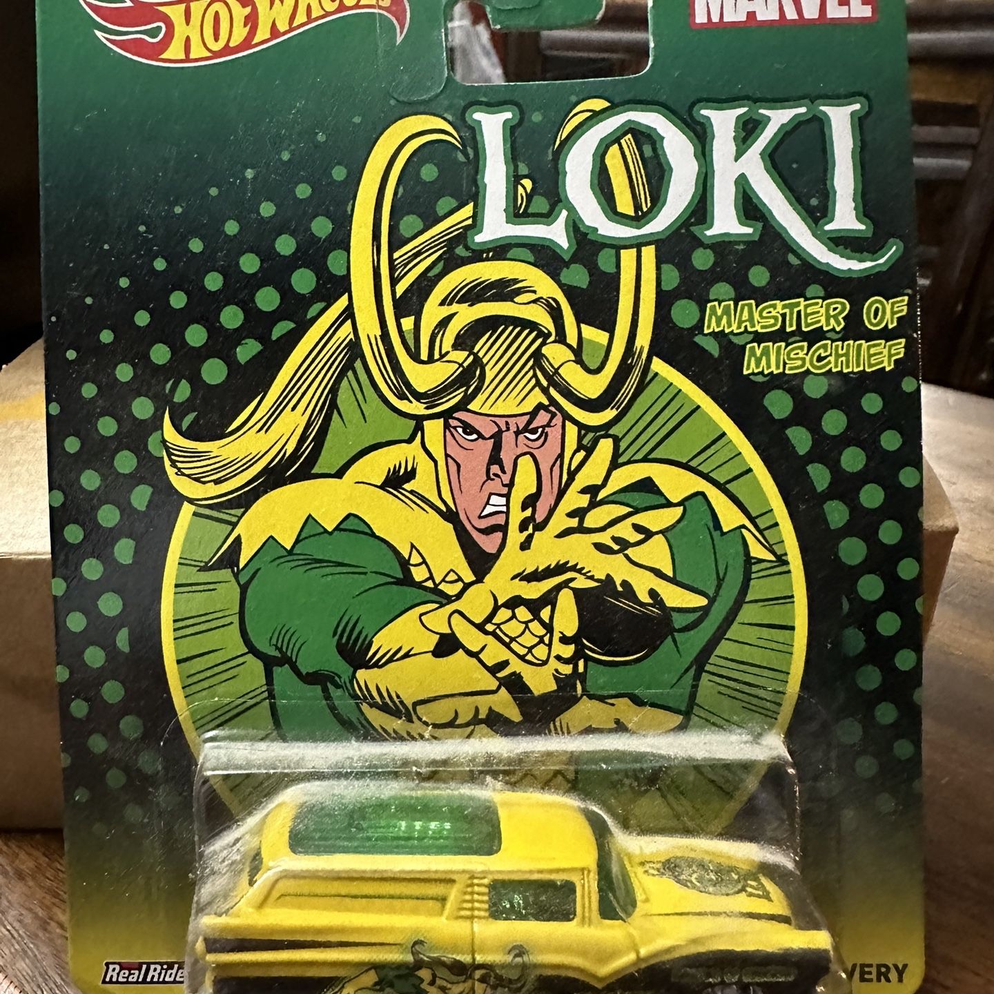 Hot Wheels Marvel microfabric Loki Master