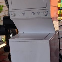 Stack Washer And Electric Dryer 