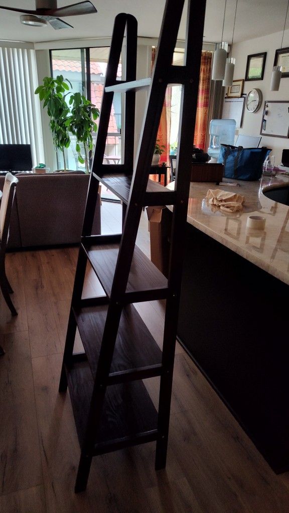 PENDING PICKUP Ladder Book Shelf Cherry Wood for Sale in Solana