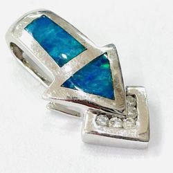 14K white gold Opal Diamond pendant 