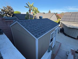 Shed 10x12x10H
