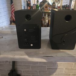Bookshelf Speakers +amp 