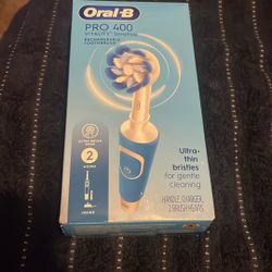 Oral-B Pro 400 Sensitive Vitality Electric Toothbrush with (2) Brush Heads, Rechargeable, Blue 