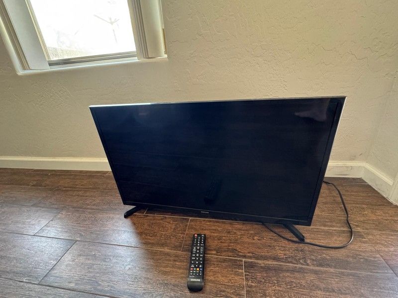 Samsung 32 Inch Smart HDTV