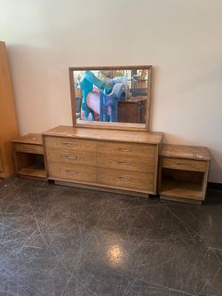 Henredon Mid-Century 6-Drawer Dresser with Mirror