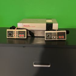 NES “Nintendo Entertainment system” not tested with 2 controllers