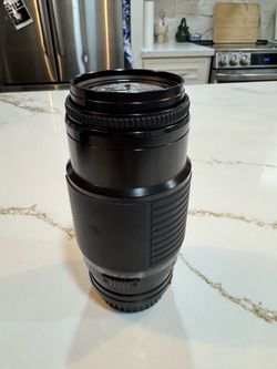 Sigma 75-300mm AF-λ Zoom Lens