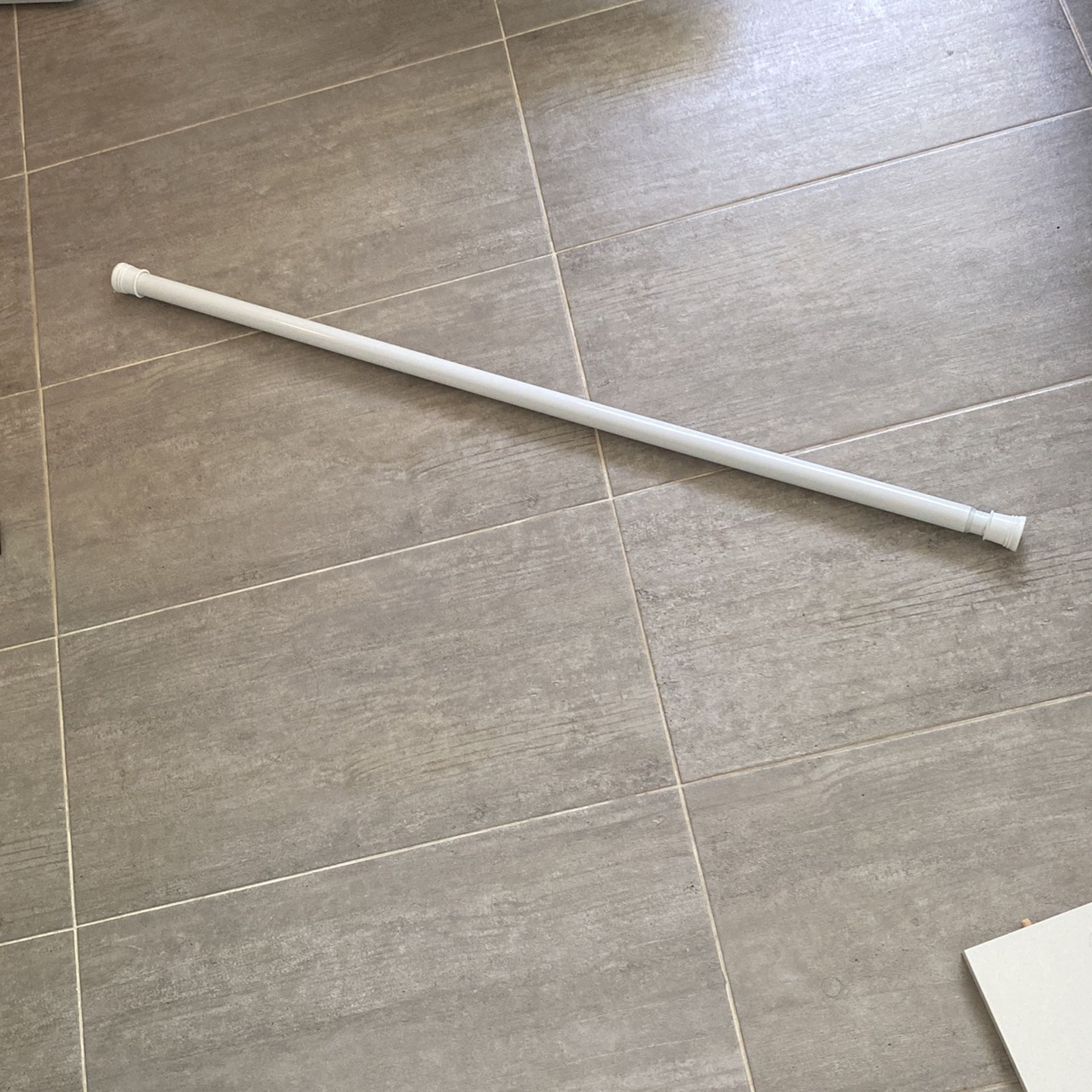 Expandable Rod Closet Rod Clothes Bar