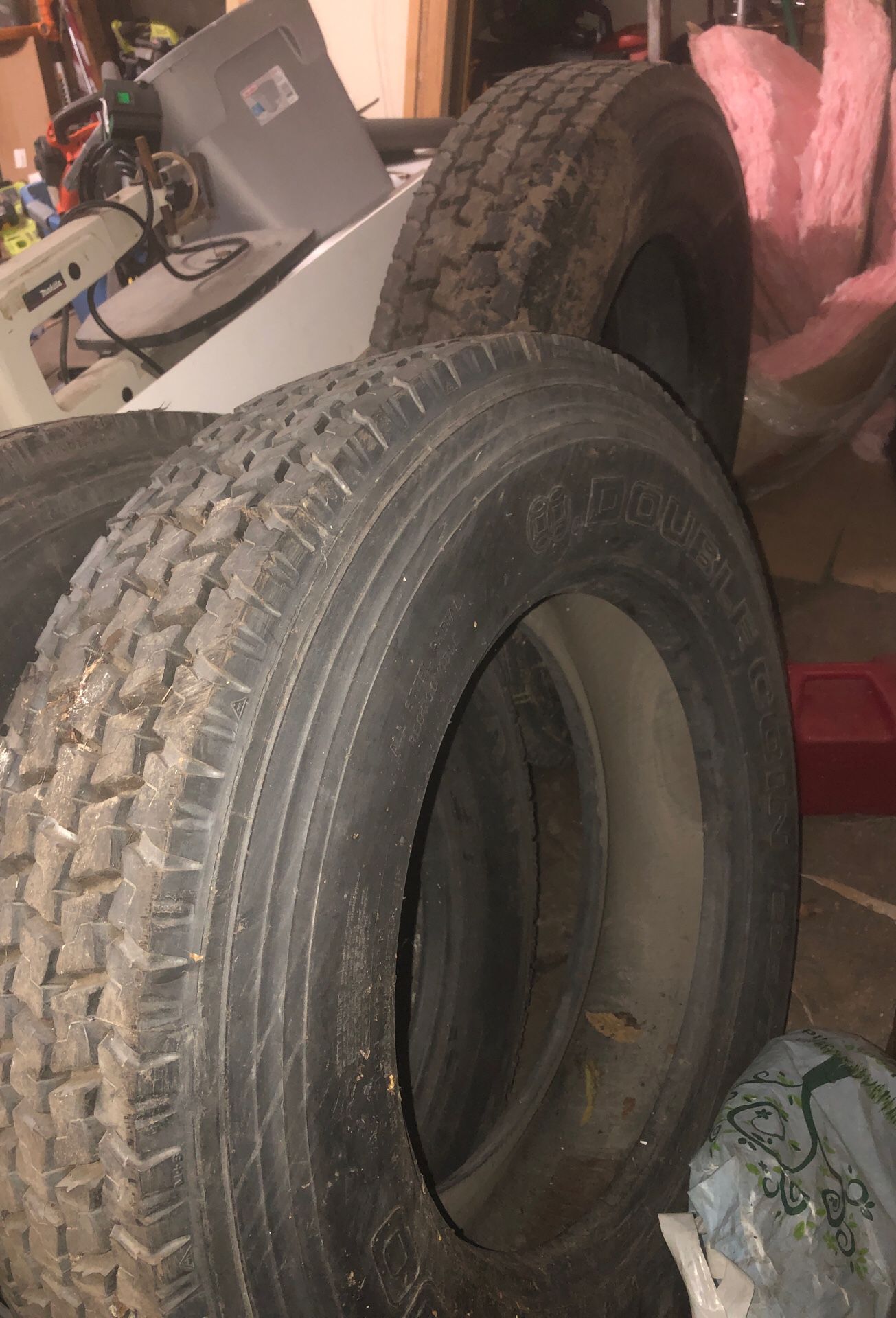 24/5 Lowpro semi trailer tires