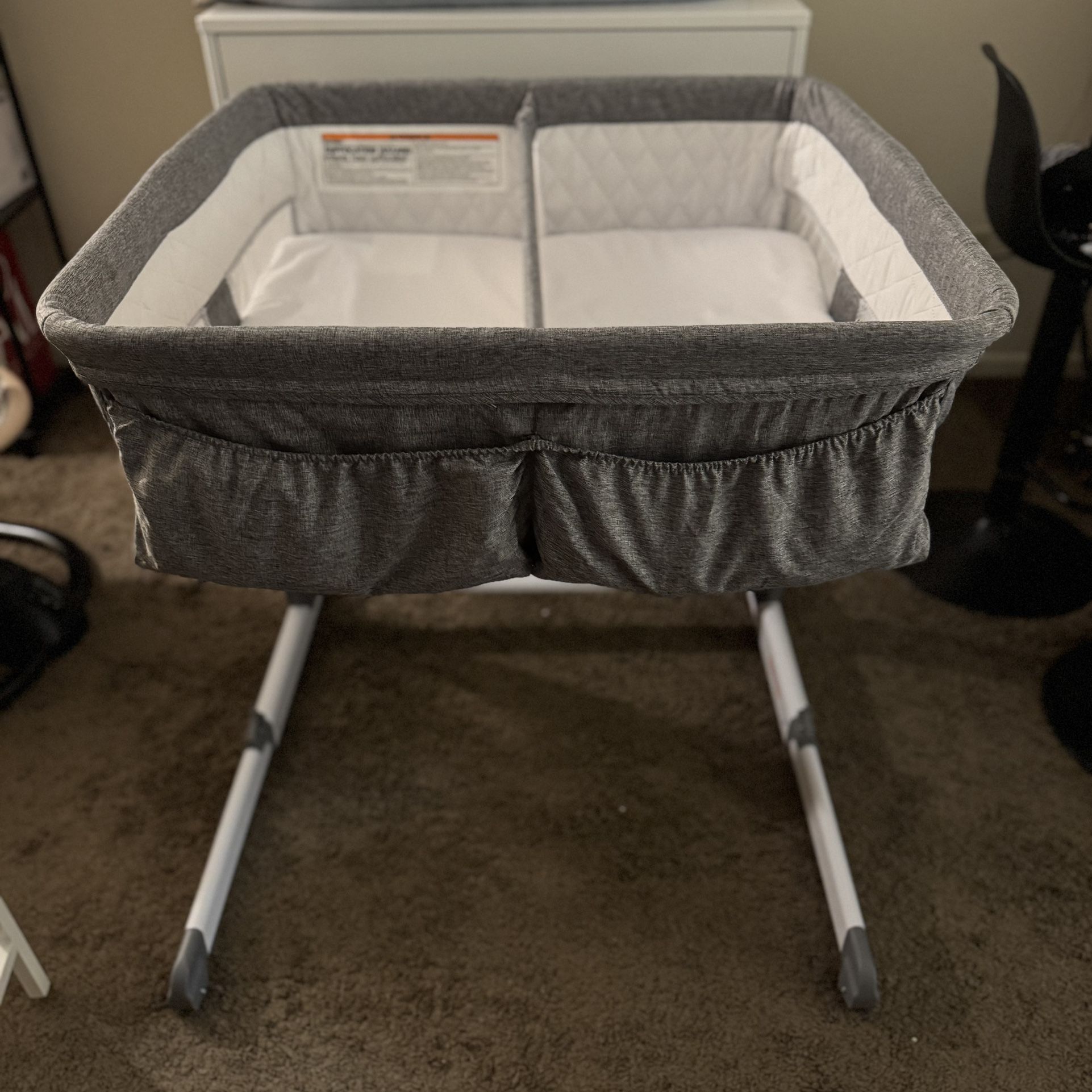 Twin Sleeper Bassinet + Organic Sheets like NEW