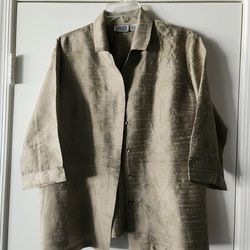 Chico's Design Gold Silk Blouse/Jacket Ladies XL Chico's Size 3 EUC $32
100% Raw Silk