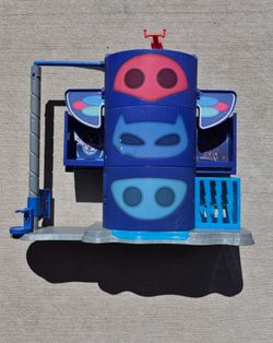 PJ Masks tower and battery operated platform.